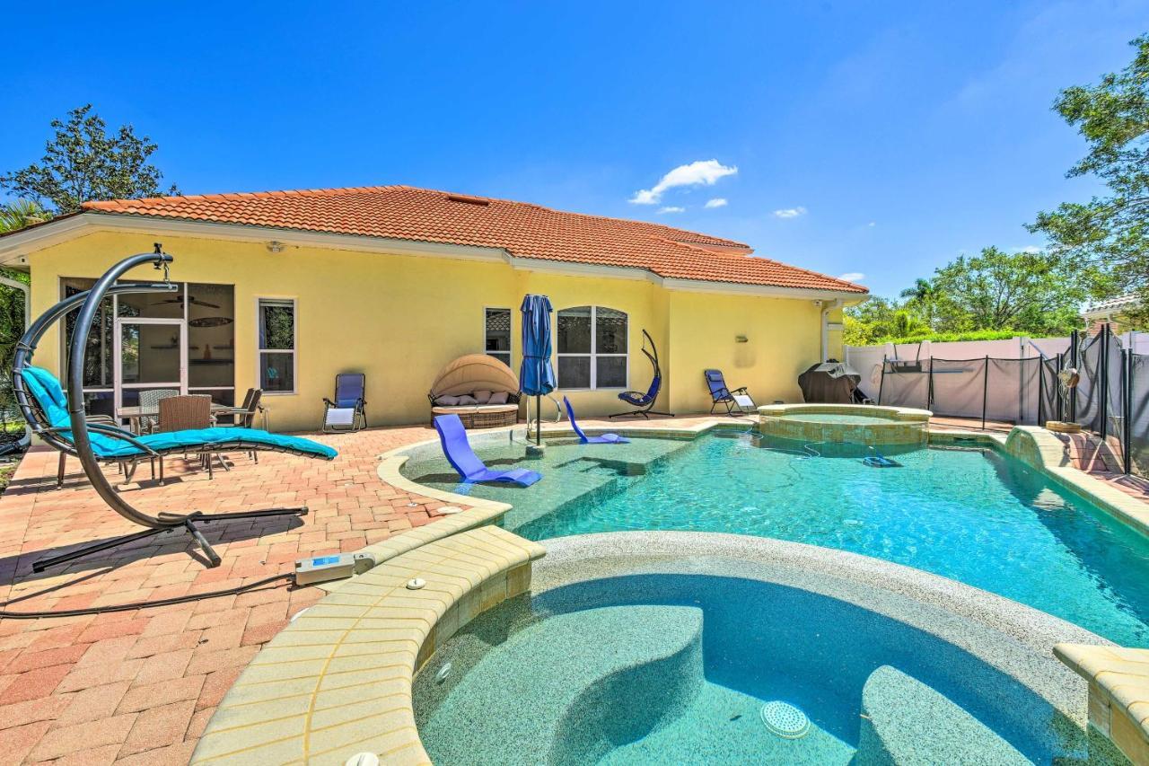 Sun-Soaked Sarasota Oasis With Pool And Hot Tub!别墅 外观 照片